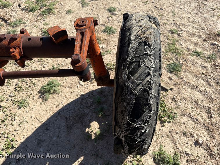 image for item DX5876 Farmall 560 tractor