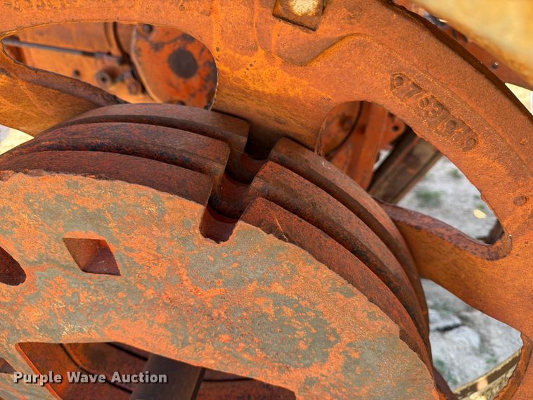 image for item DX5876 Farmall 560 tractor