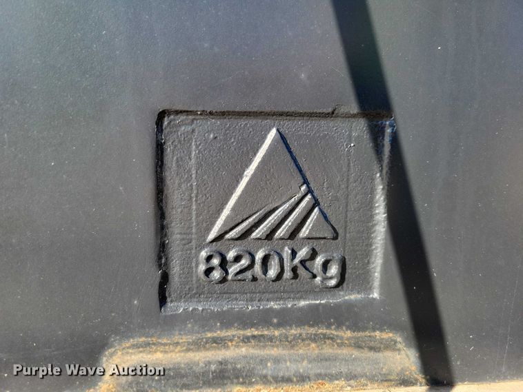 image for item DX6608 (6) AGCO 4276000M5 front weights