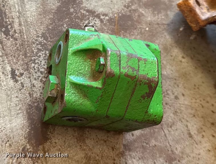 image for item DY8317 Wylie sprayer