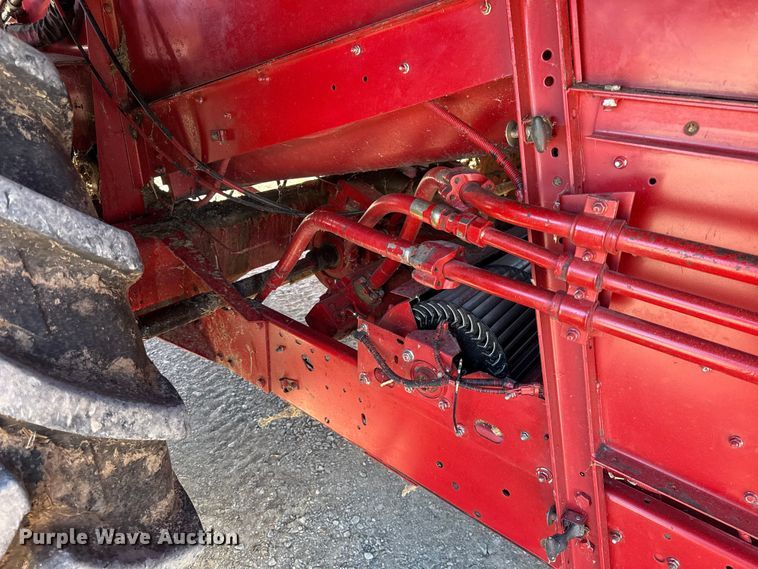 image for item DY8318 1993 Case IH 1666 RWA combine