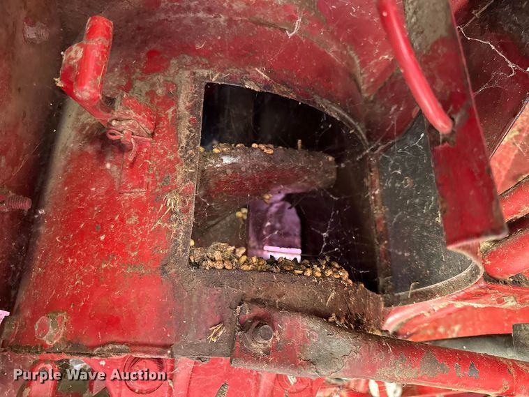 image for item DY8318 1993 Case IH 1666 RWA combine