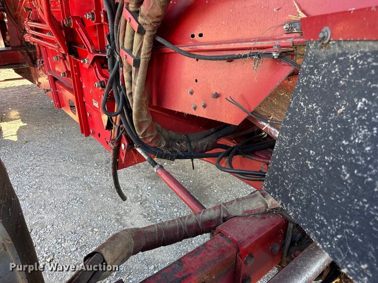 image for item DY8318 1993 Case IH 1666 RWA combine