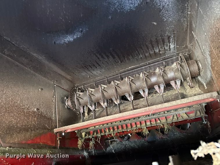 image for item DY8318 1993 Case IH 1666 RWA combine