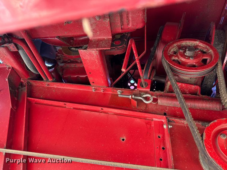 image for item DY8318 1993 Case IH 1666 RWA combine