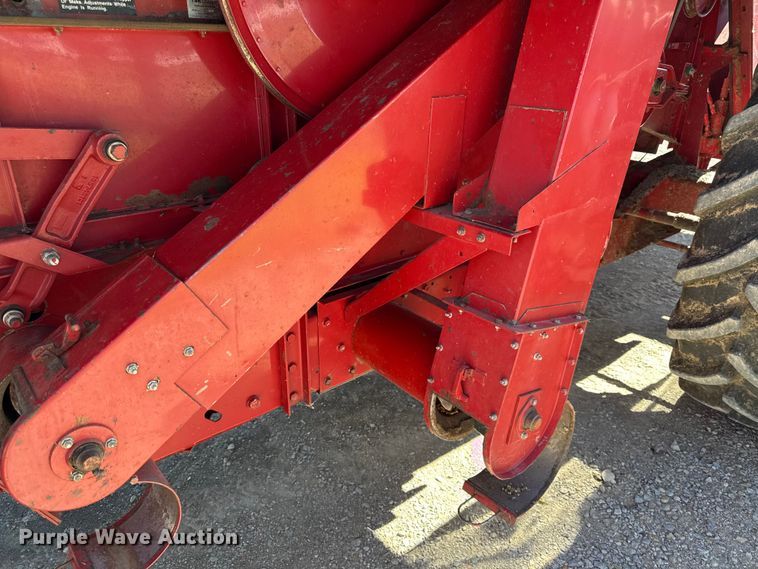 image for item DY8318 1993 Case IH 1666 RWA combine