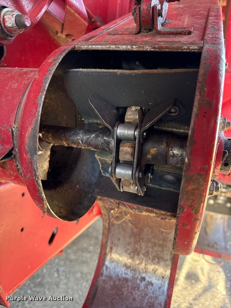 image for item DY8318 1993 Case IH 1666 RWA combine