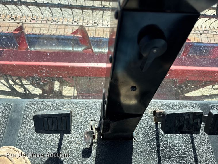 image for item DY8318 1993 Case IH 1666 RWA combine