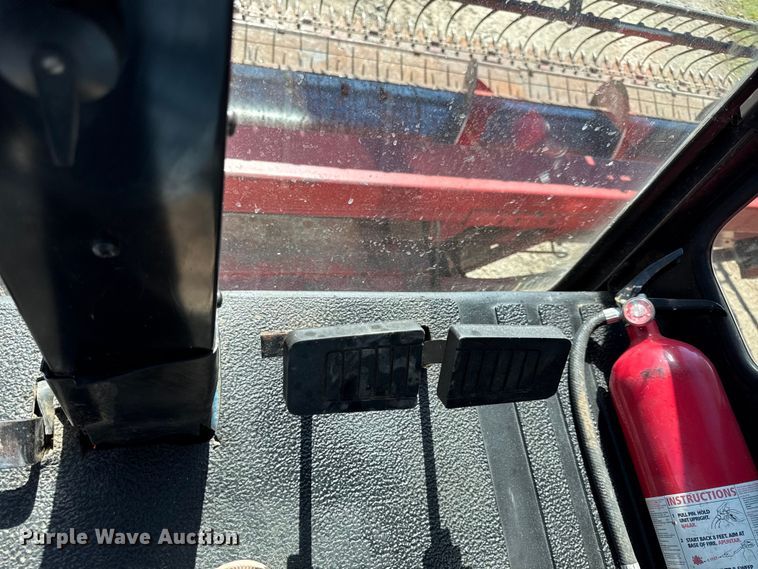 image for item DY8318 1993 Case IH 1666 RWA combine