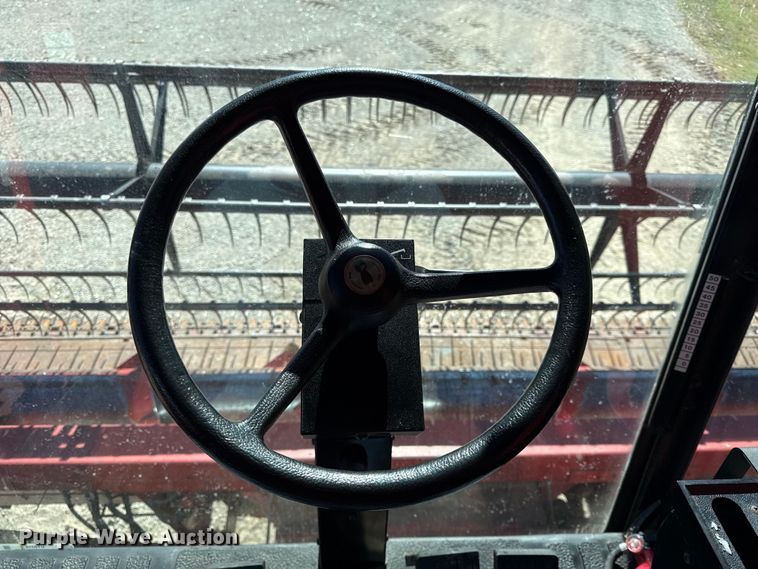 image for item DY8318 1993 Case IH 1666 RWA combine