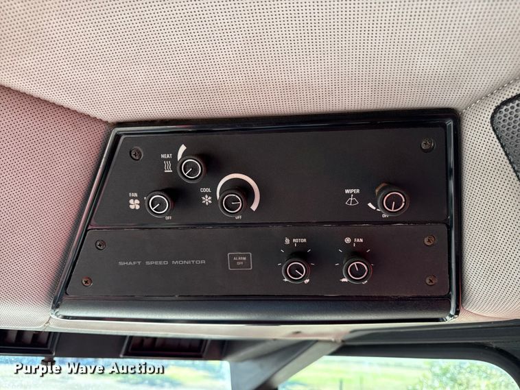 image for item DY8318 1993 Case IH 1666 RWA combine