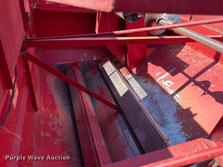 image for item DY8318 1993 Case IH 1666 RWA combine