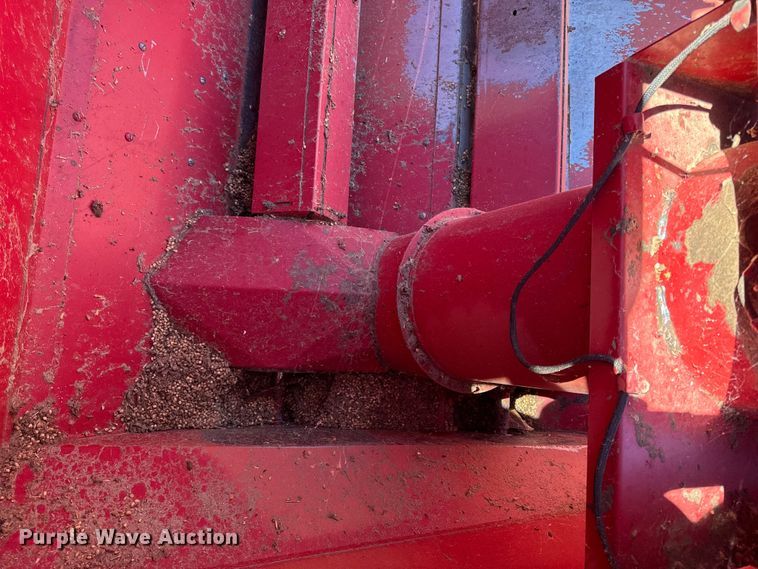 image for item DY8318 1993 Case IH 1666 RWA combine