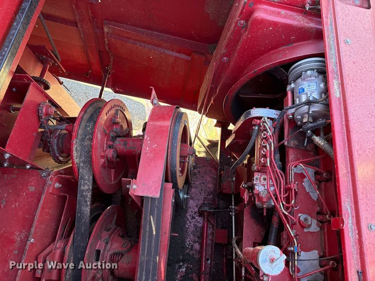 image for item DY8318 1993 Case IH 1666 RWA combine