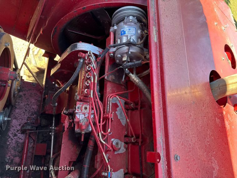 image for item DY8318 1993 Case IH 1666 RWA combine