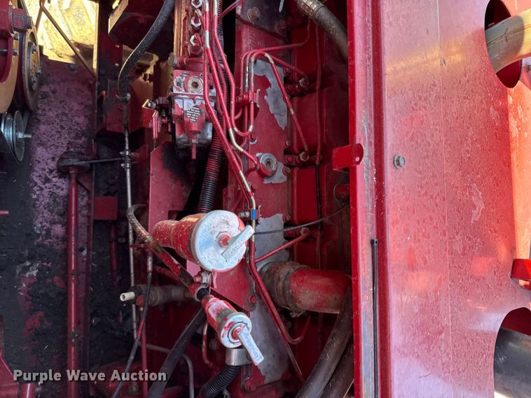 image for item DY8318 1993 Case IH 1666 RWA combine