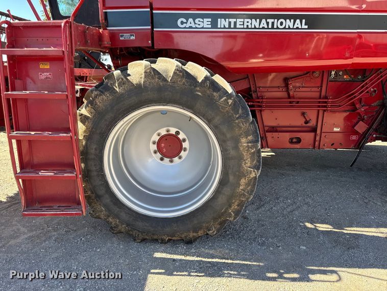image for item DY8318 1993 Case IH 1666 RWA combine