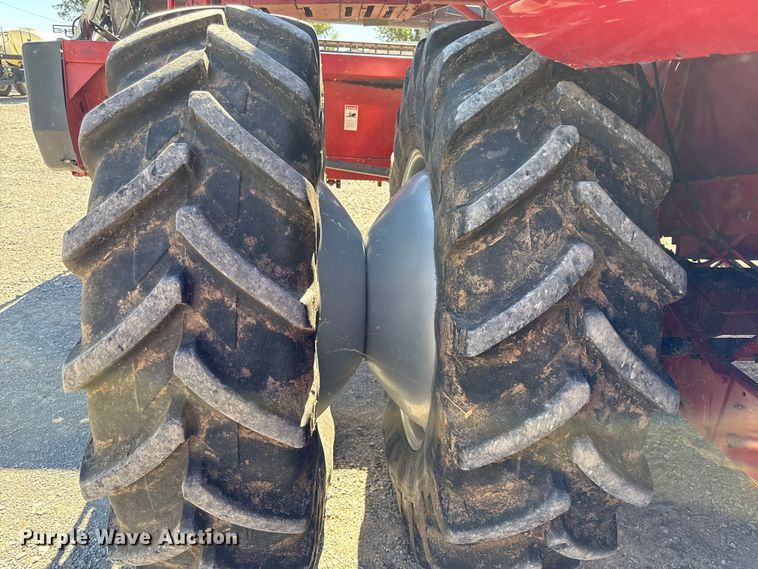 image for item DY8318 1993 Case IH 1666 RWA combine