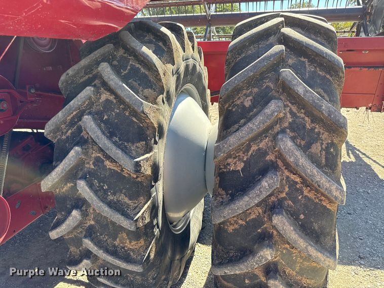 image for item DY8318 1993 Case IH 1666 RWA combine