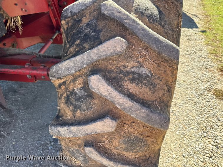 image for item DY8318 1993 Case IH 1666 RWA combine