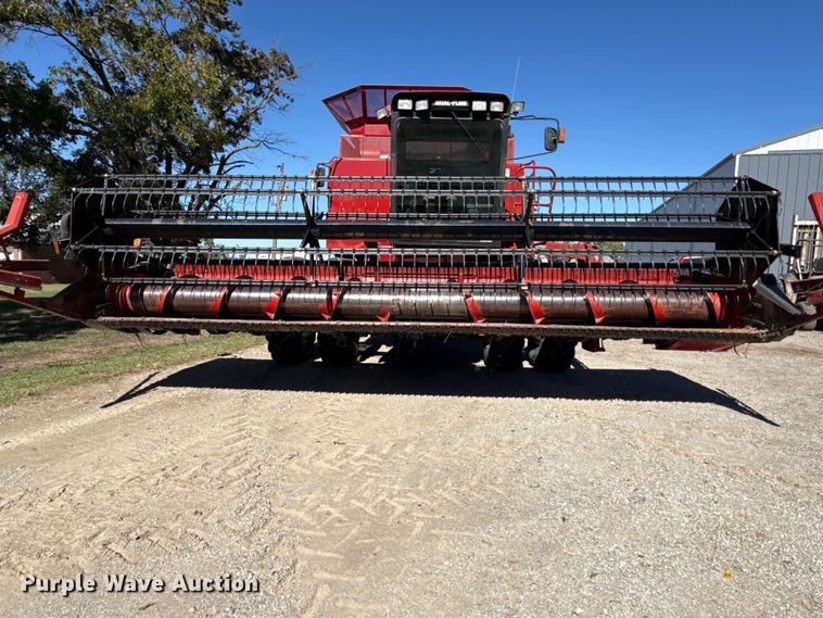 image for item DY8319 1998 Case IH 1020 rigid head