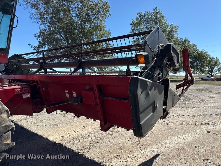 image for item DY8319 1998 Case IH 1020 rigid head