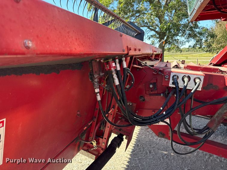 image for item DY8319 1998 Case IH 1020 rigid head