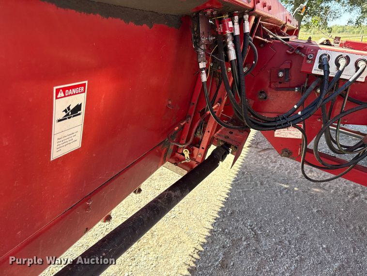 image for item DY8319 1998 Case IH 1020 rigid head