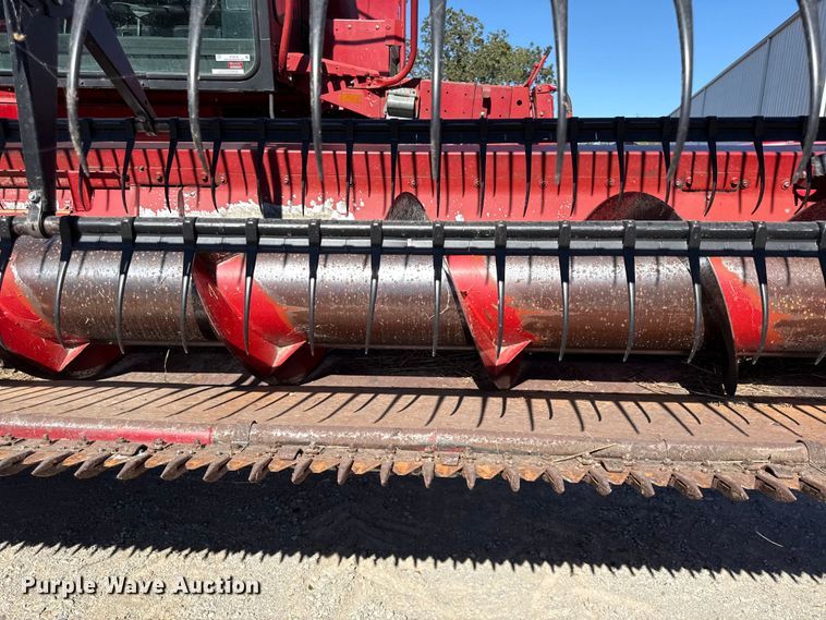 image for item DY8319 1998 Case IH 1020 rigid head