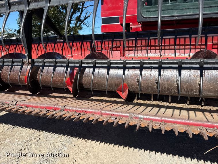 image for item DY8319 1998 Case IH 1020 rigid head