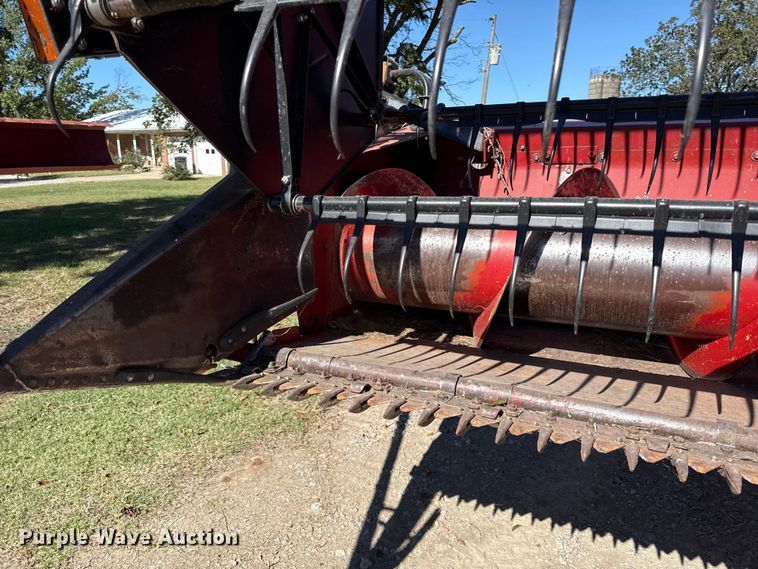 image for item DY8319 1998 Case IH 1020 rigid head