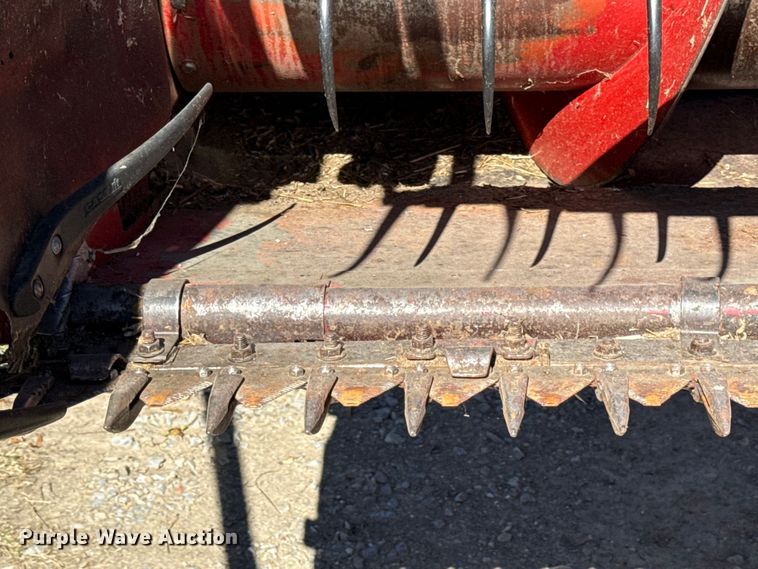 image for item DY8319 1998 Case IH 1020 rigid head