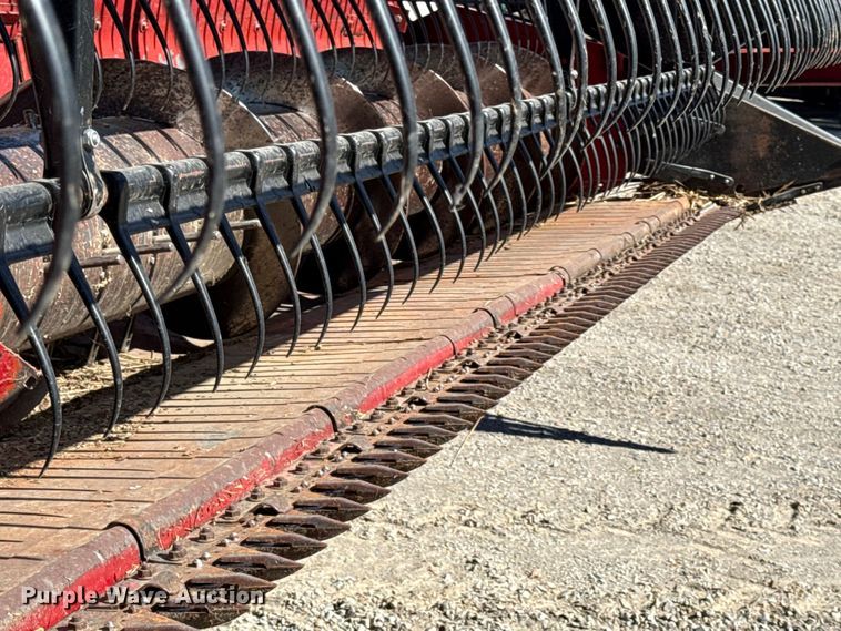 image for item DY8319 1998 Case IH 1020 rigid head