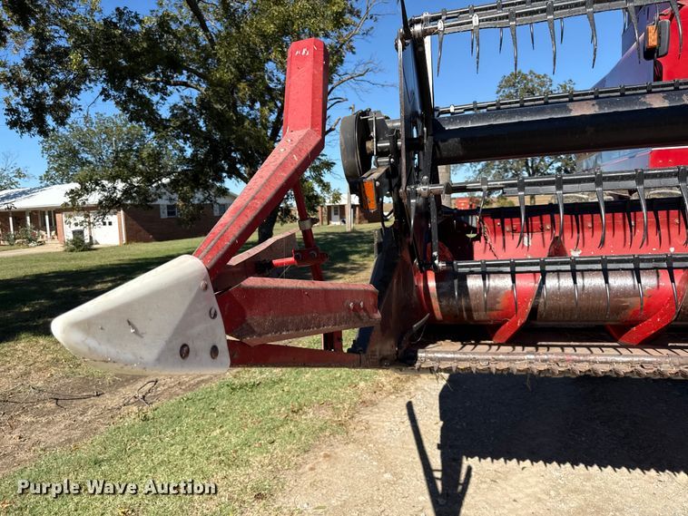 image for item DY8319 1998 Case IH 1020 rigid head
