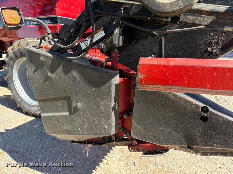 image for item DY8319 1998 Case IH 1020 rigid head