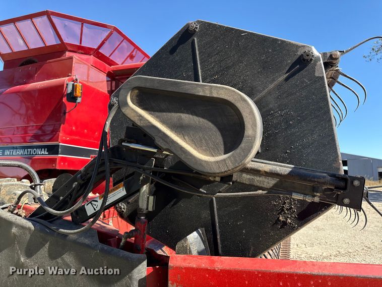 image for item DY8319 1998 Case IH 1020 rigid head