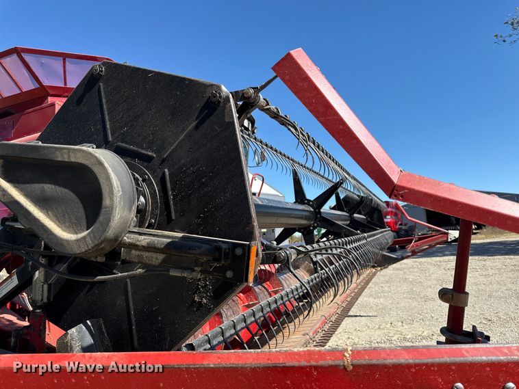 image for item DY8319 1998 Case IH 1020 rigid head