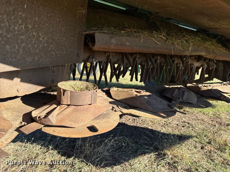 image for item DY8323 2007 John Deere 4995 swather / windrower