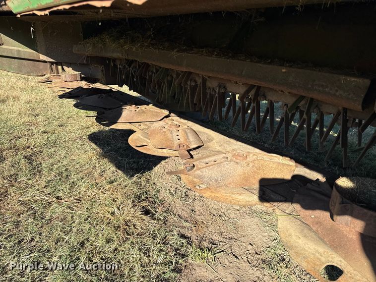 image for item DY8323 2007 John Deere 4995 swather / windrower