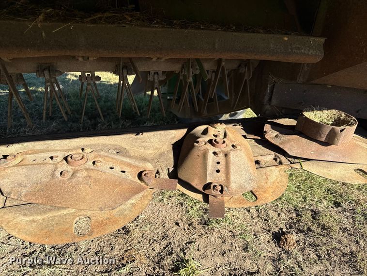 image for item DY8323 2007 John Deere 4995 swather / windrower