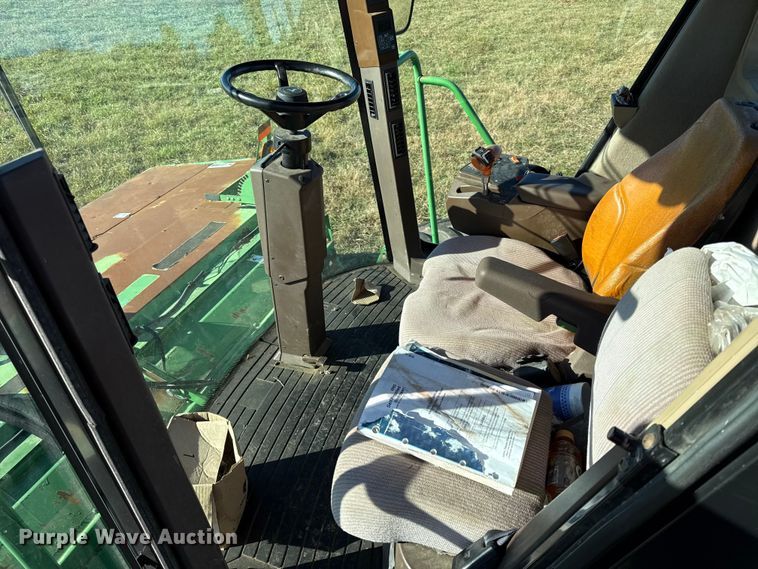 image for item DY8323 2007 John Deere 4995 swather / windrower