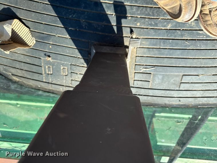 image for item DY8323 2007 John Deere 4995 swather / windrower