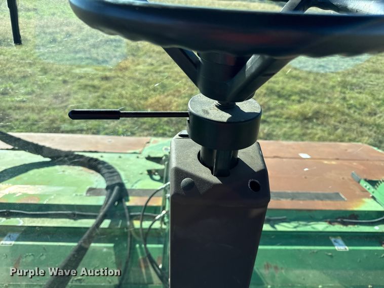 image for item DY8323 2007 John Deere 4995 swather / windrower