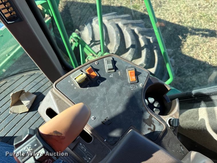 image for item DY8323 2007 John Deere 4995 swather / windrower