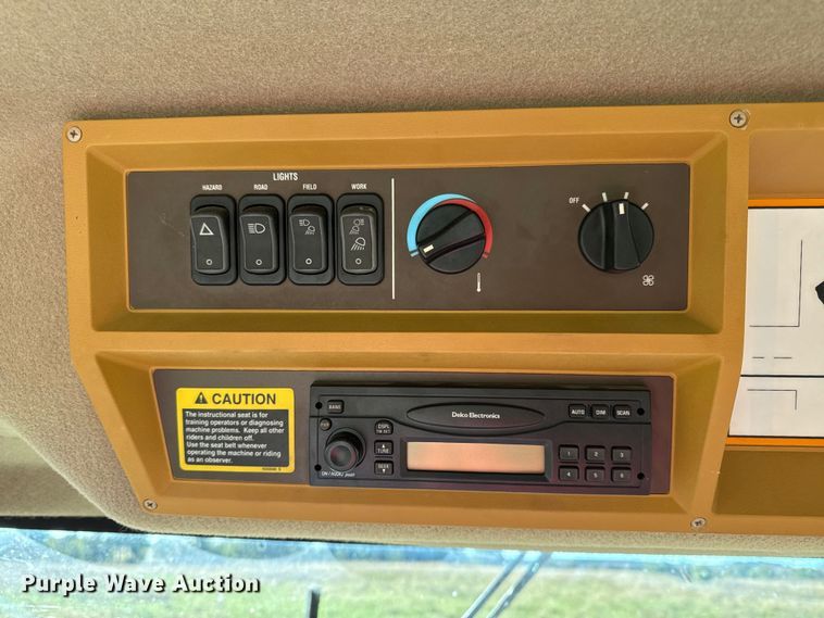 image for item DY8323 2007 John Deere 4995 swather / windrower