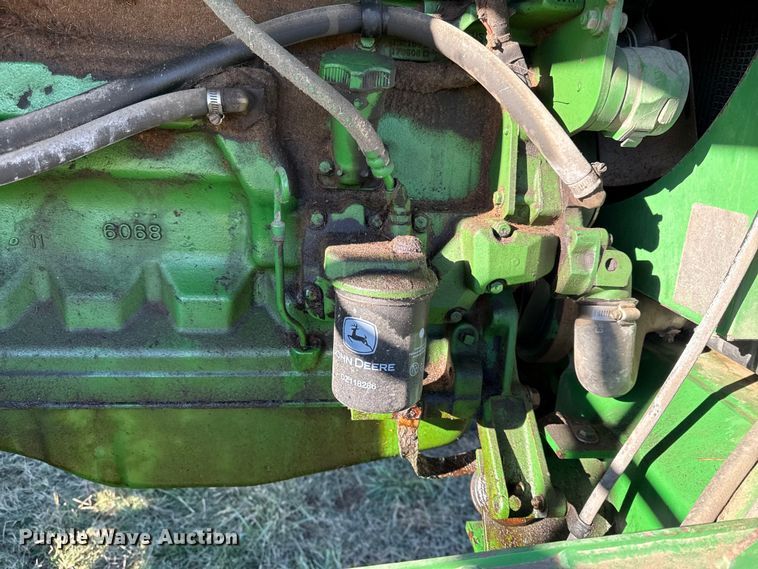 image for item DY8323 2007 John Deere 4995 swather / windrower