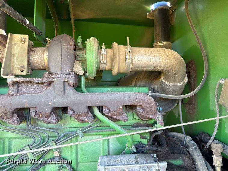 image for item DY8323 2007 John Deere 4995 swather / windrower