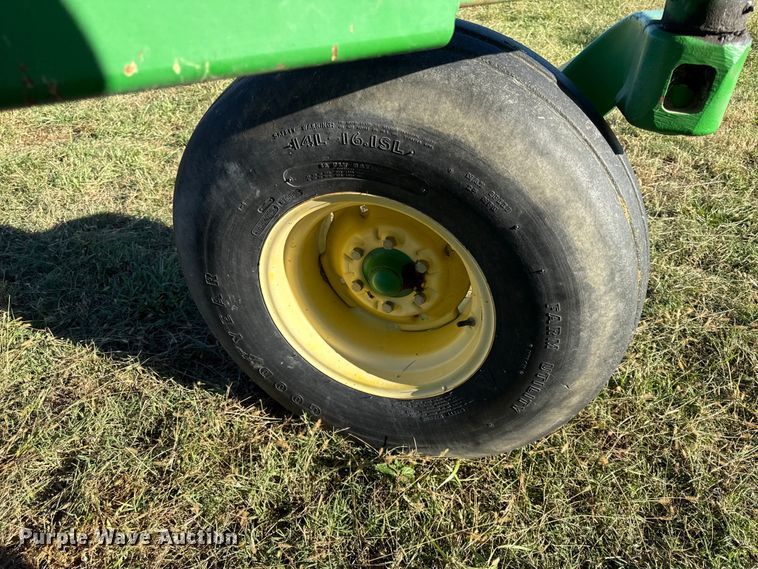 image for item DY8323 2007 John Deere 4995 swather / windrower