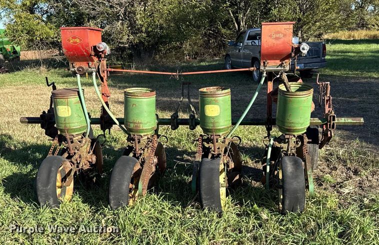 image for item DY8327 Ag equipment