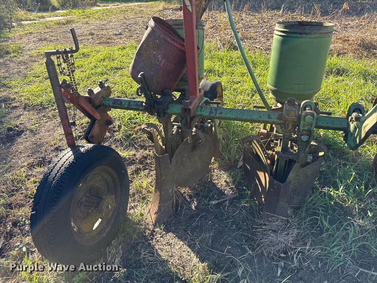 image for item DY8327 Ag equipment